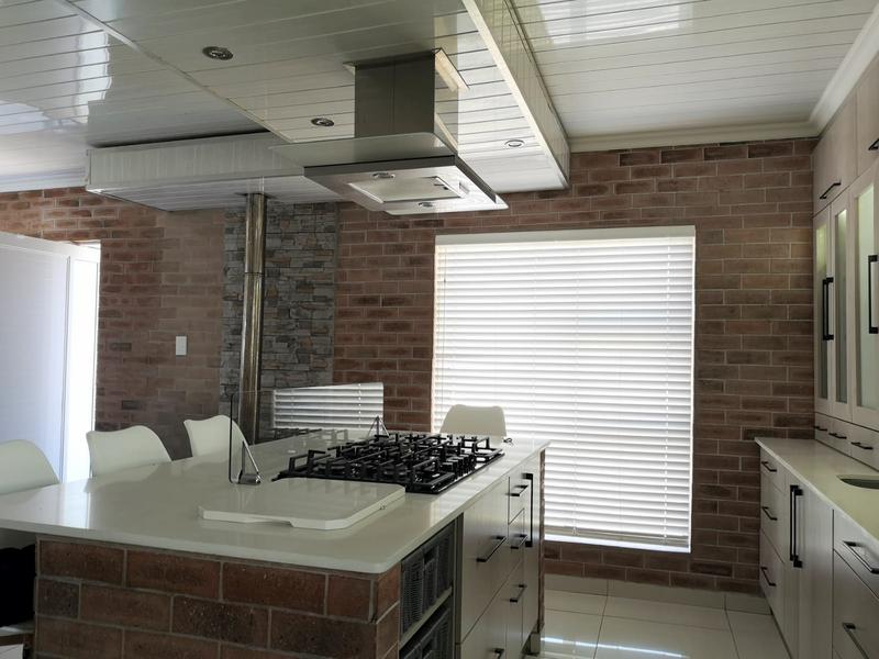 To Let 4 Bedroom Property for Rent in Edgemead Western Cape